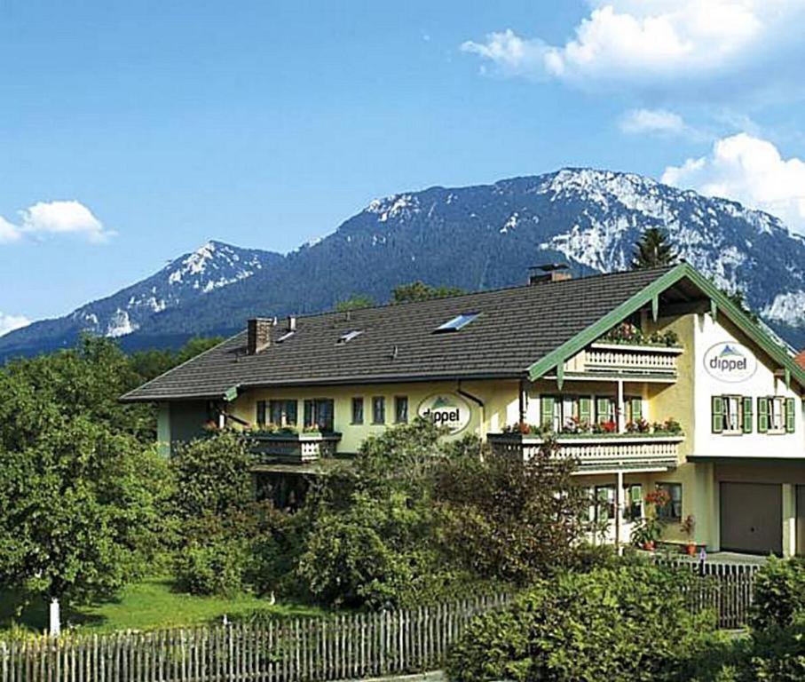 Haus Dippel Am Kurpark Inklusive Chiemgaukarte Apartment Ruhpolding Bagian luar foto