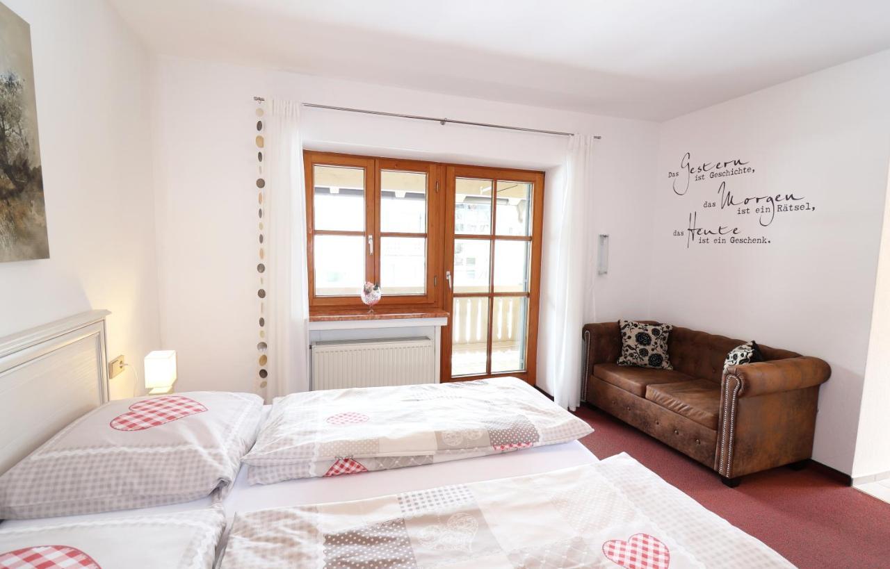 Haus Dippel Am Kurpark Inklusive Chiemgaukarte Apartment Ruhpolding Bagian luar foto