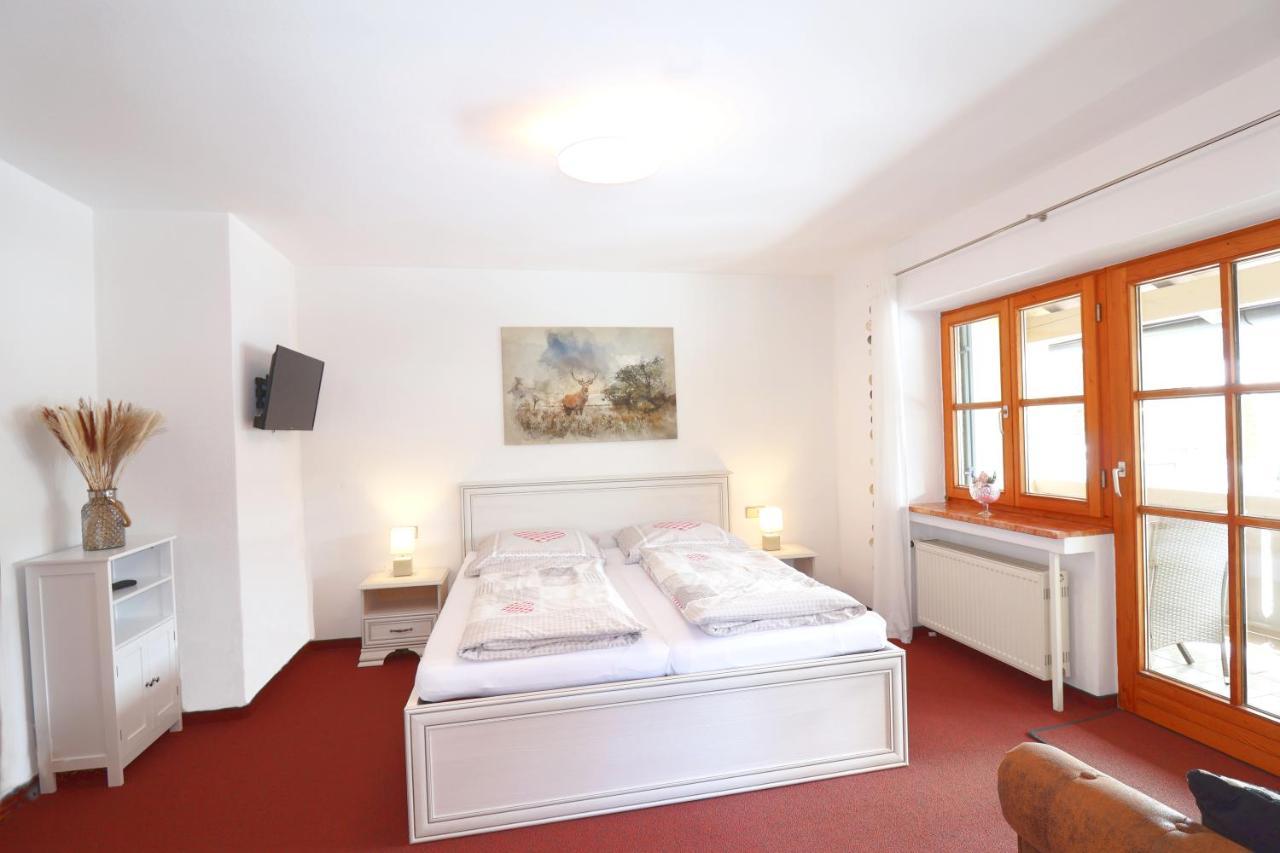 Haus Dippel Am Kurpark Inklusive Chiemgaukarte Apartment Ruhpolding Bagian luar foto